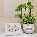 Alto Nogueiras House Апартаменты *
